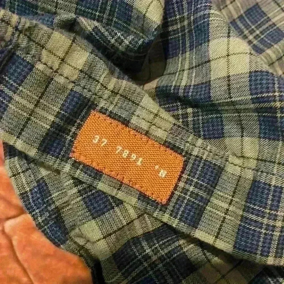 Red Ale Patterned Men's Short Sleeve Button Up - Picture 5 of 6